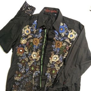 Robert Graham black embroidered men’s size L.